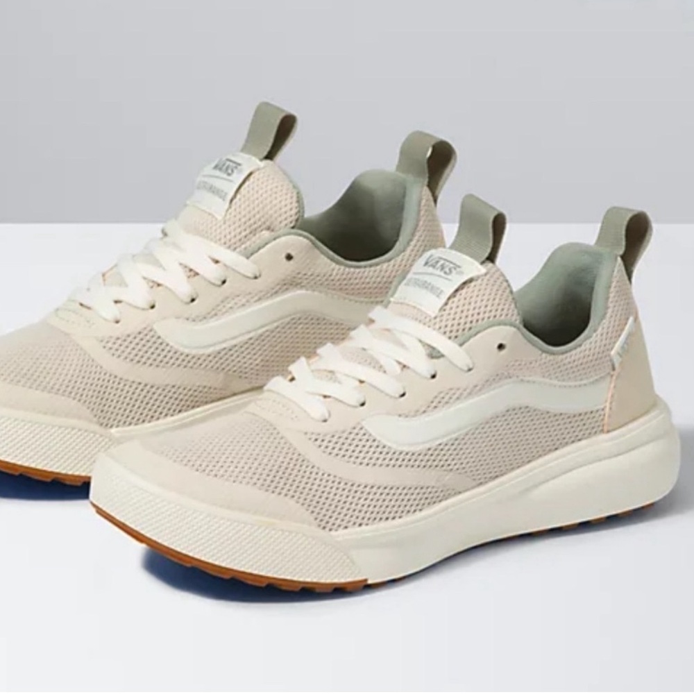 Vans Women’s Sneakers NWT Ultrarange Rapidweld 5.5